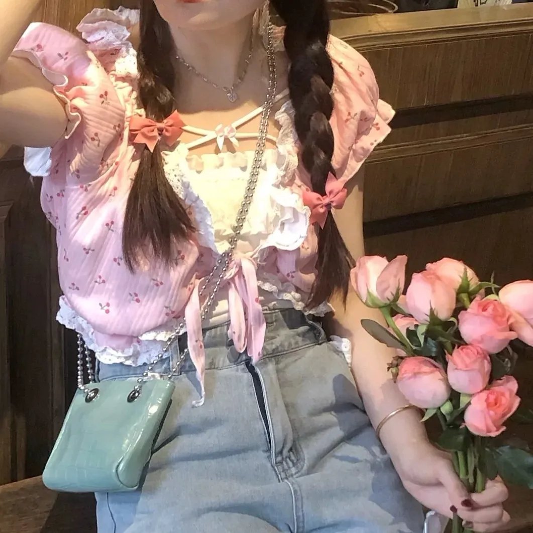 月月 封面